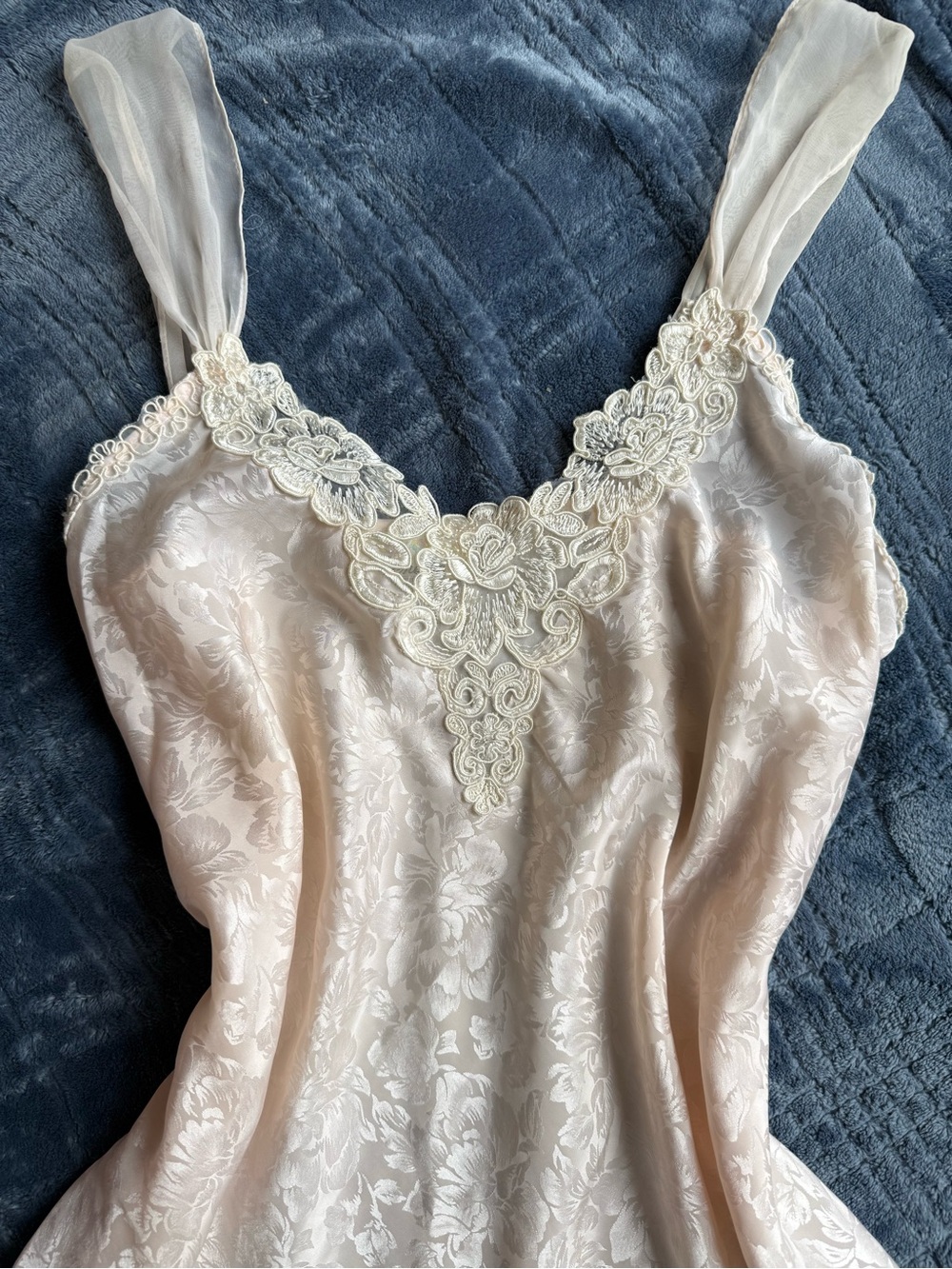 Vintage Dentelle L night gown/lingerie 🩷